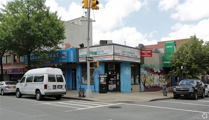 Corner Retail Space For Lease in West Farms! Great Opportunity for an Office, a Nail Salon, etc.! Located near the Bronx Zoo, schools, the West Farm Library, and Vidalia Park. Easily accessible by the Bx9, Bx40, and Bx42.