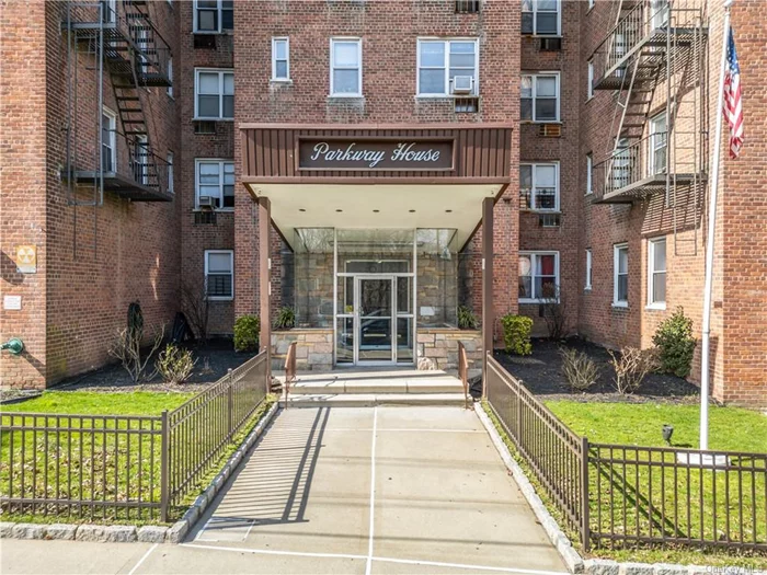 What an amazing opportunity to get a bright & re-done one bedroom unit which couldn&rsquo;t be more conveniently located. This unit has an entry hall that could be a home office or dining area, modern kitchen & bathroom, a large living room and separate bedroom. Polished floors and great closet space are just a few of the extras you&rsquo;ll get with this unit. Truly a Commuter&rsquo;s Dream. Just a 5 minute walk to Metro-North, #4 train, bus, pubs & shops. The unit faces the front of the building and is on the 6th floor. Maintenance does not include Star deductions. There is a waitlist for parking but always plenty of street parking. Building has lovely manicured lawns, community pool, and coin operated laundromat. Don&rsquo;t wait to make a move and you can be in your new home by the summer. Please verify all info.