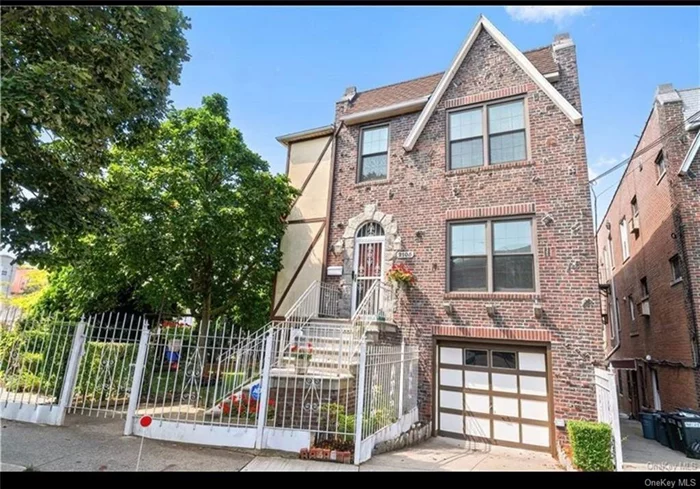 Great location in Pelham Bay Park! This unit is on walk-in level. Studio with one full bathroom and a separate kitchen. Plenty of natural light and a closet. Very close to all transportation, shopping malls, and restaurants. Only 5 minutes walking distance from #6 train Pelham Bay stop. Only 6 min walk from BX12 and BX5. 10-minute walk to Pelham Bay Park. Parking space available for additional $200.