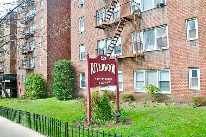 Well maintained quiet building. Updated Unit all new windows, newly refinished hardwood floors, new kitchen, new baths. Beautiful river views. 2 parking spaces come with unit. A must see it won&rsquo;t last!