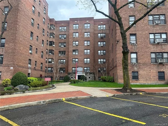 Bright spacious 2 bedroom apartment in well maintained complex. Comfortable Foyer and Dining Area with nice sized living room. Modern Kitchen, hardwood floors throughout, updated bathroom. Quiet neighborhood. Conveniently located close to major highways, Metro north and Bee line bus.