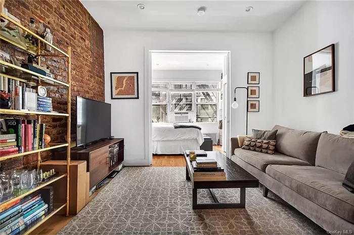 *INQUIRE FOR A VIDEO**AVAILABLE STARTING JUNE 5TH*Live in this beautifully renovated 1BR/1BA apartment in a prime Upper East Side location! This apartment features plank hardwood flooring and exposed brick throughout, a modern, renovated kitchen with all custom cabinetry and top of the line stainless steel appliances as well as condo style finishes including a dishwasher, living room for entertainment/dining, multiple closets throughout and an in unit washer/dryer! Bedroom can easily accommodate a Queen sized bed plus a desk, dresser and extra furniture. Pet friendly! (case by case)Conveniently located to great restaurants, shops and transportation! Just a short walk to the 456 and Q trains!*Rhino Accepted*