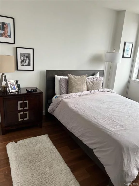 Spacious 1 Bed/1Bath in hi-rise midtown tower. Fully furnished for short-term lease.Please note this is only for 3 months sublease from July 1st, the current tenant will come back after the sublease agreement expires. Full application is needed. The unit includes full kitchen, bathroom and closet space. Pet friendly. Midtown west, between Hudson Yards and Hell&rsquo;s Kitchen.
