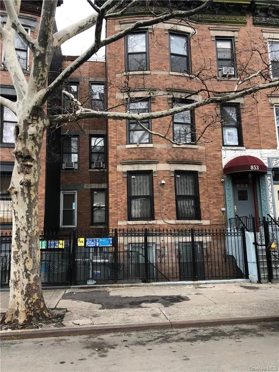 THIS 4, 094 SQ INVESTMENT PROPERTY 3 FAMILY, CONSIST OF A (3) 4BRS APARTMENS IT&rsquo;S RENTED (ONLY 1ST FLOOR APARTMENT IS OFFERED VACANT) THE PROPERTY IS IN VERY GOOD CONDITIONS, RECENTLY INSTALLED BOILER AND WATER HEATER, CLOSED TO SHOP AND TRANSPOTATIONS