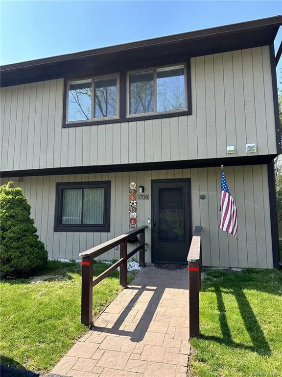 Amazing end unit with a short walk-to lake access. This unit features generous dining and living areas as well as a private patio. The second floor features a two bedrooms both with plenty of closet space, and lots of light. Chelsea cove amenities include access to Sylvan Lake Beachfront, tennis courts and large playground. Easy access to the Taconic Parkway and Hopewell Junction shopping areas. Pet friendly.