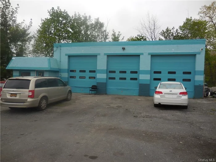 NEW WINDSOR AUTO REPAIR SHOP - FREE STANDING BLOCK BUILDING...$39, 000 key money includes: 2 lifts, compressor, tire machine and other equipment and some tools. 3 Bay garage with three 12&rsquo; overhead garage doors, storage and spacious office, plenty of designated parking. Easy access location to all major commuting arteries of the area with over 14, 000 car daily traffic. Affordable location with good lease terms for qualified tenants.