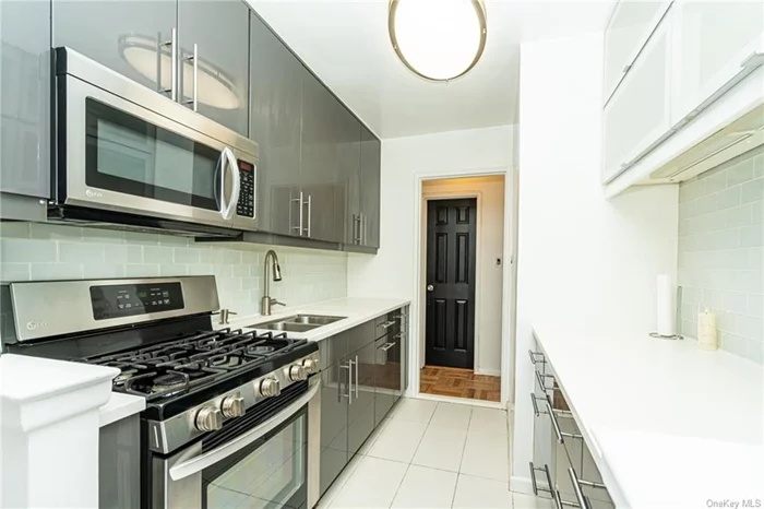 Very Bright and Move-in Ready 3 Bedroom with 1.5 Bathrooms in Prime Central Elmhurst! This unit has an updated modern kitchen and bathroom. Near Queens center mall, Costco, Macys, and JCPenney, Subway train # E, M, and R. Bus # Q29 and Q59. This unit is in a Well-maintained elevator building.
