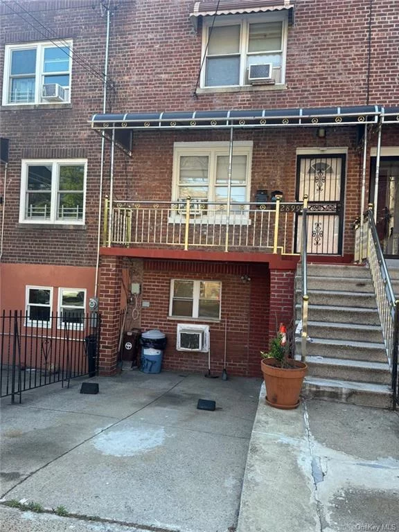 Beautiful one family brick house for sale in the Bronx. This property is a two bedrooms, 2 baths house. Nicely renovated with finished basement and attached garage.