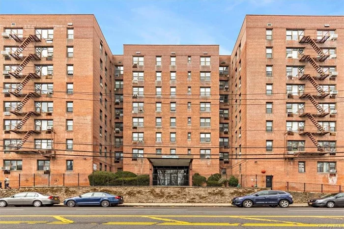 Large Studio with sitting and dining area, now available in the sought after Silverset on Bronx River! Move right in to this spacious, pet friendly unit! 3 extra large deep closets! In very close proximity to the Metro North (25 minutes to Grand Central), and shops. 1 parking space available immediately, assigned at closing and offered at $45 per month. Own this unit for less than you pay rent!! Maintenance is $380.34 per month. Fuel Surcharge of $45.00 per month with no end date. Renting permitted after 5 years of owner occupancy. Board approval is required for all pets. Dogs are breed restricted. 20% downpayment required. DTI below 35%. Minimum credit score of 740. Must have 25% of the purchase price left over in assets after the sale (e.g. stocks, bonds, IRA&rsquo;s, 401K&rsquo;s, etc.).
