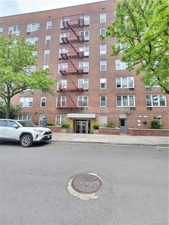 Location, Location, Location! This well-kept spacious studio apartment is located in the center of Parkchester. Amazing opportunity to stop renting. Enjoy the amenities of having an indoor parking space, nearby bus, and train transportation (train 6) buses Q44, Express BXM6, Walking distance to several shopping centers, restaurants, indoor laundry room, Elevator, and much more. It has a live-in super. This won&rsquo;t last! Contact your agent for a showing!