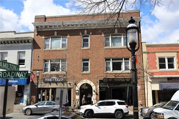 Large Office space with windows offering East and West exposure. 3rd floor walk up , no elevator Center of town, municipal parking close by Bathroom and kitchen within unit