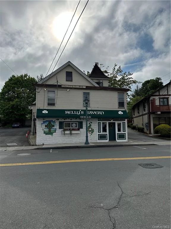 Turnkey bar located right on Main St in Nanuet. There is plenty of equipment that comes with the space. There is parking in the back.