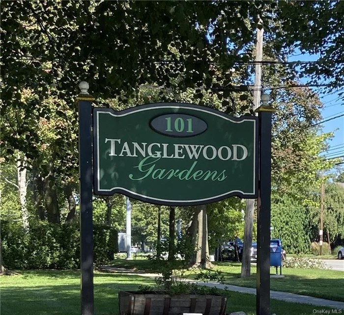 This one-bedroom co-operative at Tanglewood Gardens is on the first floor with living room, kitchen, and full bath. There are hardwood floors throughout with the exception of the kitchen. It is conveniently located in the City of White Plains and in close proximity to I-287, Bronx River Parkway, and Taconic State Parkway It is also a short distance to Metro-North Railroad; bus route, and downtown White Plains with its restaurants and shopping, hospitals and recreational activities. Note: there are hardwood floors under the carpeting.