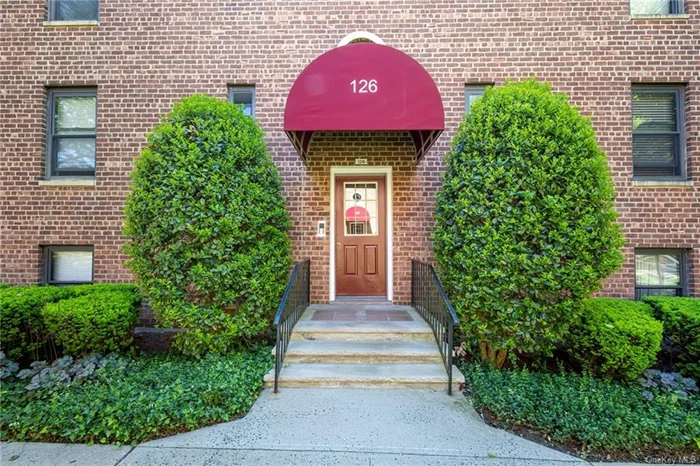 Location, Location, Location! This lovely, 1 Bedroom Co-op in the Mamaroneck Gardens Complex is exactly the home you have been waiting for. Move-in-ready, bright and spacious, there is nothing to do but enjoy. This 3rd Floor Walk-Up has a common laundry room. Mamaroneck Gardens is centrally located near the Mamaroneck High School and close to Downtown Mamaroneck and to the NY State Thruway. There is easy access to the Metro North Train station and buses. Conveniently located with shopping, restaurants and local shops which are within a short distance. There is a waitlist for parking.