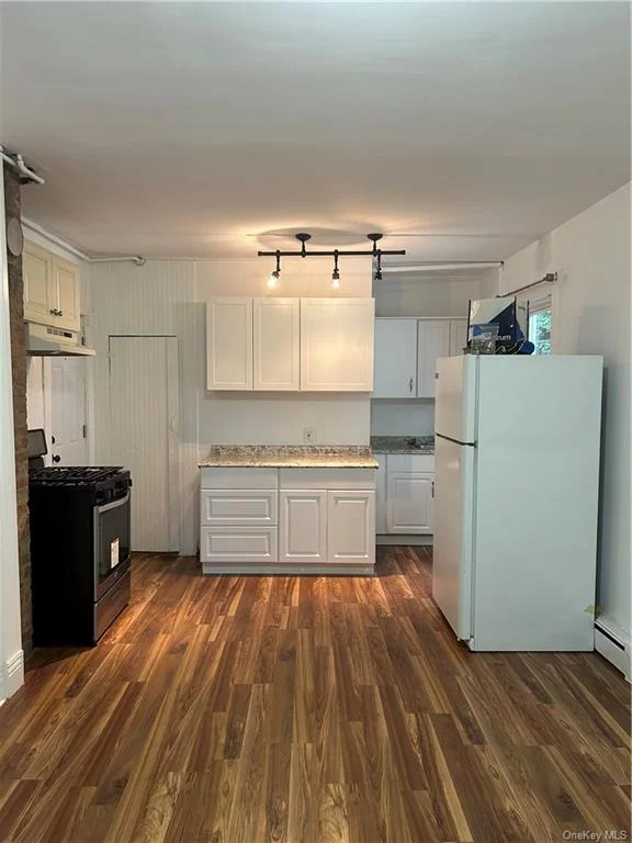 This freshly renovated apartment in Poughkeepsie city is conveniently located within walking distance to downtown shopping, hospital and major transportation. Features 2 spacious bedrooms on the 2nd floor in a pleasant, residential neighborhood. Has an open living room/dining area with a gas stove. A balcony and deck provide outside areas for relaxation as well as a large backyard.