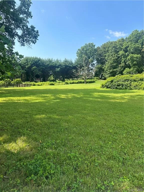 Prime location at the end of a sought after residential cul-de-sac in Purchase. A unique opportunity to build your dream home minutes away from the chic shopping and dining districts of Rye and Harrison. This perfect 4 acre lot is surrounded by majestic Oak, Copper, Beech, Elm and Maple trees and nestled amidst stunning estates. Just 30 miles from midtown Manhattan, 18 Sky Meadow Farm offers the ultimate in privacy and convenience. School bus is provided to Purchase elementary, Harrison Middle/High School and area private schools.