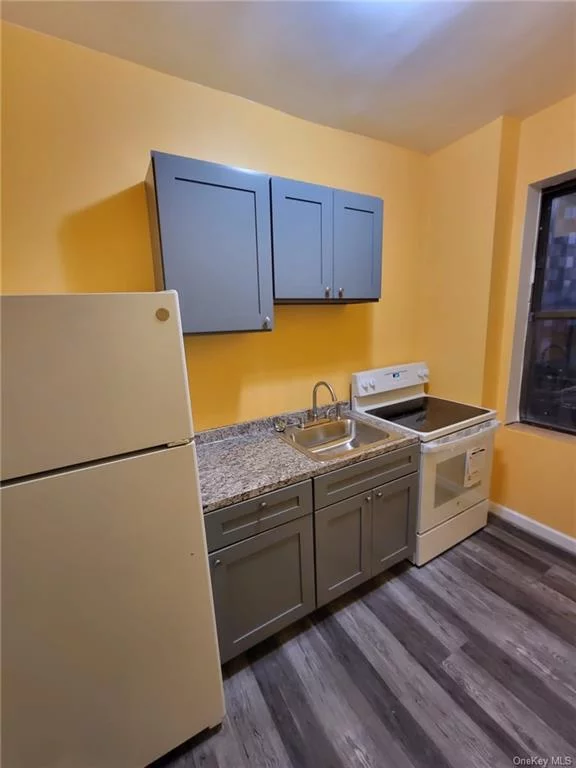 Location, location, location! Cozy, bright, sunny and updated 1 bedroom coop unit located in an organized and clean walkup building in the section of Morrisania in Bronx, NY. Close to shopping area and local commute which is very convenient for commuters to Manhattan. The building is NOT currently approved by CityPHEPS.