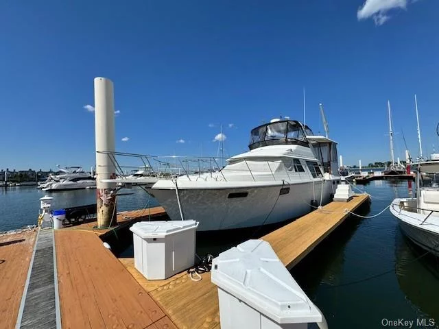 This is a boaters dream to own your own slip in a great Marina, this 46&rsquo; slip can hold up to a 44&rsquo; boat and comes with upgraded electric service, City Island location South Minneford Yacht Club has all new docs, large gated and secure parking lot with video surveillance, new showers on premises, no commercial charters , no jet ski rentals for buisness purposes allowed.