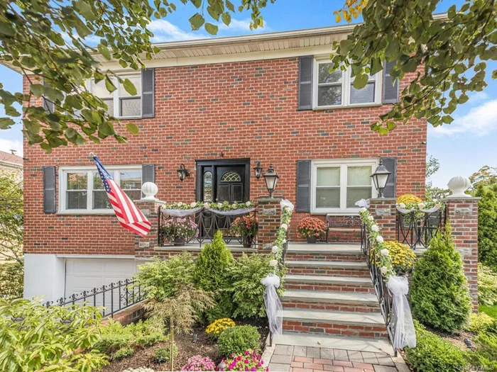 2 Bryn Mawr AKA as 4 Bryn Mawr. Freshly painted, Heat and Hot Water Included. 3 Bedrooms, Full Bath and EIK, Also includes a 1 and 1/2 Bath, fully carpeted, plenty of closets. Street Parking...Close to All, Metro-north-Harlem line-Bronxville, Bus 20 Woodlawn, Bus 30 to Bronxville also Express bus to Manhattan nearby (Central Park Ave). Landlord requires credit score of 700+, income 35x the monthly rent, credit report & background check. Free WIFI