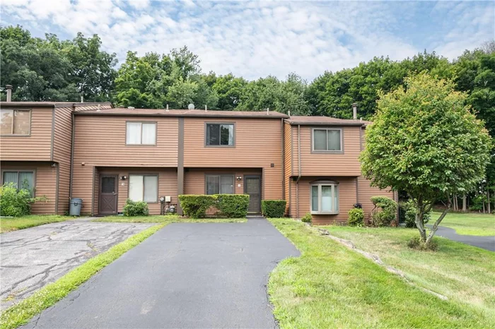 Wonderful opportunity to own a single family home in Westchester&rsquo;s Conklin Park! Bi-level townhome in a quiet, private community within the Lakeland School District. Well maintained property conveniently located close to Metro North, shops and easy access to highways. Enjoy low monthly HOA of $200. Pets allowed without restrictions.