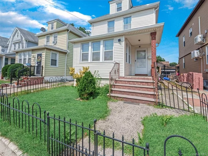 Fully detached 3-bed, 2.5-bath single family home in Saint Albans with a private driveway and $60K of recent updates! New vinyl siding, new windows, new roof and boiler replaced 4 years ago. Tons of potential in the unfinished walk-out basement and unfinished walk-up attic. Beautiful, tranquil green backyard. Schedule a private viewing today!