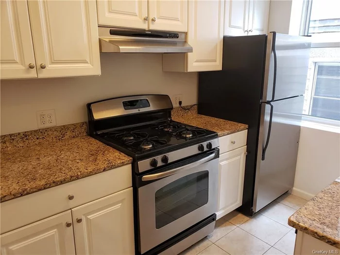 Large 1 bedroom with hardwood floors in the heart of Tuckahoe located on the first floor. Living Room, Dining Room/Office, Bedroom with large custom closet. Walk to Metro North, shops and restaurants. Close to buses, parks, schools and major highways. No smoking and no pets.