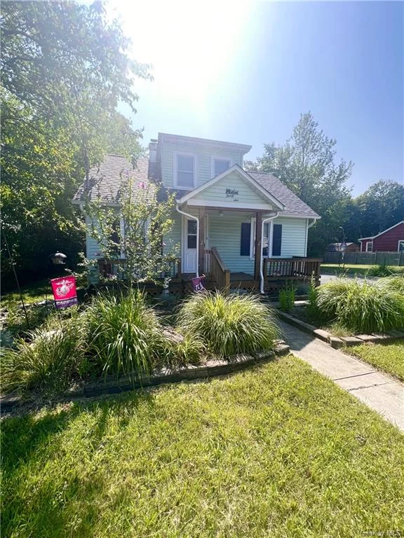 Looking for a great investment opportunity in the heart of Middletown? This home has huge potential! With updated siding, roofing and mechanical equipment; all that&rsquo;s left is some interior renovating. Be sure to check out the unfinished upper-level which would bring over 1, 000 sq.ft of living space, a spacious backyard and the oversized garage. This is the perfect opportunity to fix & flip, or make it your own!