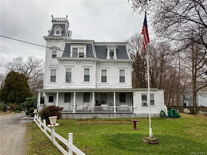 Bright, small one-bedroom in the heart of Mohegan Lake with private entrance located on the main floor. Enjoy the beautiful surroundings of Ansonia Lodge, one of the few remaining vestiges of early 1900s Mohegan Lake architecture. Lake access and park-like surroundings await you. Walking distance to Mohegan Lake and conveniently located close to shops, schools and public transportation. 24-hour laundromat is located right across the Street.