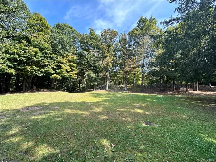 Attention investors and end-users, an amazing opportunity has presented itself in the Byram Hills School District! In light of the limited availability of vacant land, this is an exceptional moment to construct the residence you&rsquo;ve always envisioned or to fulfill someone else&rsquo;s dreams!