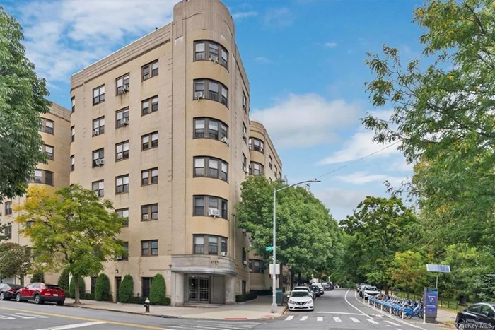 This beautiful Art Deco apartment, located in Mosholu Parkway, combines the elegance of its iconic design with the charm of a peaceful, green neighborhood. Featuring a beautifully updated kitchen with sleek, extended-height cabinetry and a dishwasher, this bright and cozy one-bedroom, one-bathroom apartment offers hardwood floors throughout. The building boasts a new elevator and on-site laundry facility. Conveniently located near shopping, the Botanical Garden, Lehman College, Montefiore Hospital, and Fordham University. Enjoy easy access to transportation for a seamless commute. This is the perfect home you&rsquo;ve been waiting for don&rsquo;t miss this opportunity!