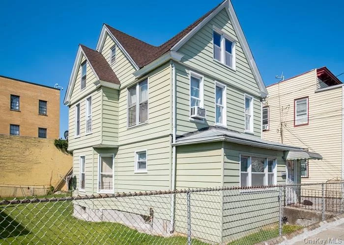 Affordable opportunity in Ozone Park, NY. Home appears to have 5 bedrooms with approx. 1965 sq. ft. and was built in 1920. Sits on a good size lot of approx. 6, 000 sq. ft. At this price if you blink it will be SOLD. Buyers check with City, County, Zoning, Tax, and other records to their satisfaction. AS-IS REO property. Buyers to inspect prior to bidding.