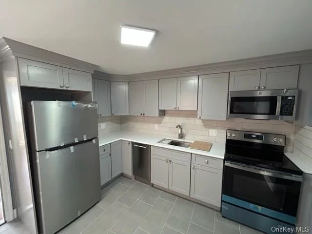 1 bedroom/ 1 bath renovated apartment. Rear entrance is behind restaurant on Tobins Lane. Tenant responsible for Internet, phone, gas and electric. Parking off site across the street.