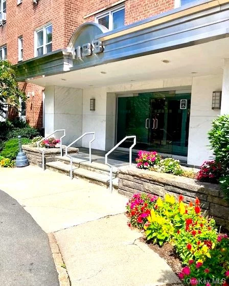 Must see renovated condo units in Bronxville PO. Deluxe full renovation and luxury design set this one bedroom, one bath home apart from the rest. Gorgeous hardwood floors, designer kitchen with custom cabinetry, stone counters & stainless steel appliances. Sparkling high end window bath with plenty of storage. Parking space immediately available ($82/mo.). Conveniently located minutes away from the charming Village of Bronxville, Sarah Lawrence College, Cross County, and Ridge Hill Shopping Centers, as well as all major parkways, this residence offers unparalleled access to shopping, dining, and entertainment options. An easy commute to NYC, just under a mile away from the Metro North train station. Building has a live-in Super. One dog up to 50 lbs at full maturity is welcomed. Investor Friendly.