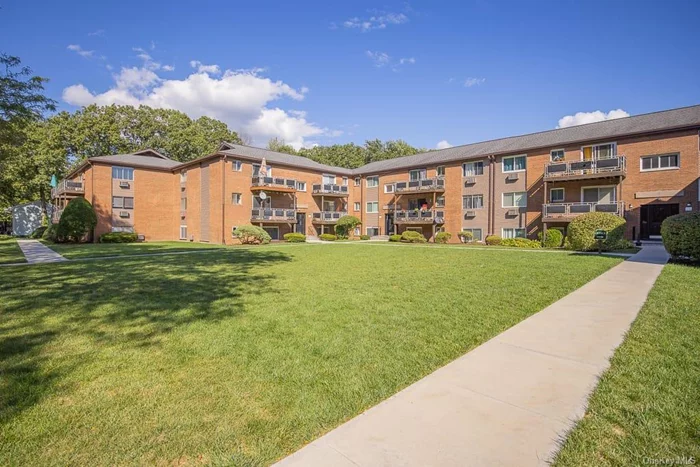 Experience tranquility at 17 Tanager, a charming one-bedroom condo in Rolling Hills, boasting a comfortable living space, dining area, kitchen, private porch, and community amenities including pool and playground, plus, enjoy the convenience of gas included in the rent. Contact us today to schedule a showing.