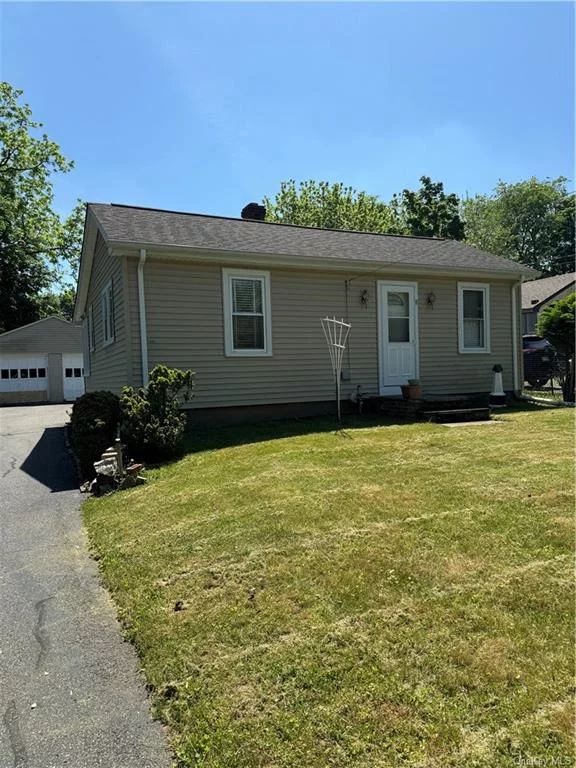 Welcome to this lovingly maintained 3 BR Ranch with 2 car detached garage. If you are searching for a house rental with 3 bedrooms, with a 2-car garage and plenty of yard space, a long driveway for extra cars, on a great street, don&rsquo;t let this rental opportunity pass you by. Close to NYS thruway and Jersey border. Landlord pays no utilities.