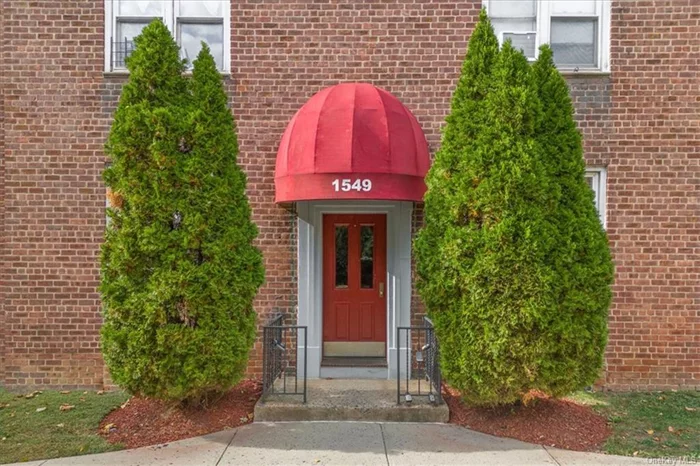 Top floor walkup 1 bedroom Co-op nestled in the Kingsley complex. The livingroom w/its charming exposed brick wall, creates a cozy ambiance, while the adjacent dining area sits conveniently off the galley kitchen. Bedroom offers two closets for ample storage, Modern bathroom features a luxurious rainfall shower. Hardwood floors extend throughout the home. Additional conveniences include Assigned parking, On-site super, Common laundry, outdoor seating area. No pets allowed. The Kingsley is perfectly positioned along the service road of Central Park Avenue, directly across from the Yonkers Public Library & Andrus Park, which boasts basketball & tennis courts, field for sports & events. You&rsquo;ll also be just moments from a variety of dining options, shopping at Cross County & Ridge Hill malls, Yonkers Raceway & Casino, Public transportation & express bus to NYC. Everything you need is right at your fingertips. Low monthly maintenance of $783 does not include the STAR rebate of $75.16.