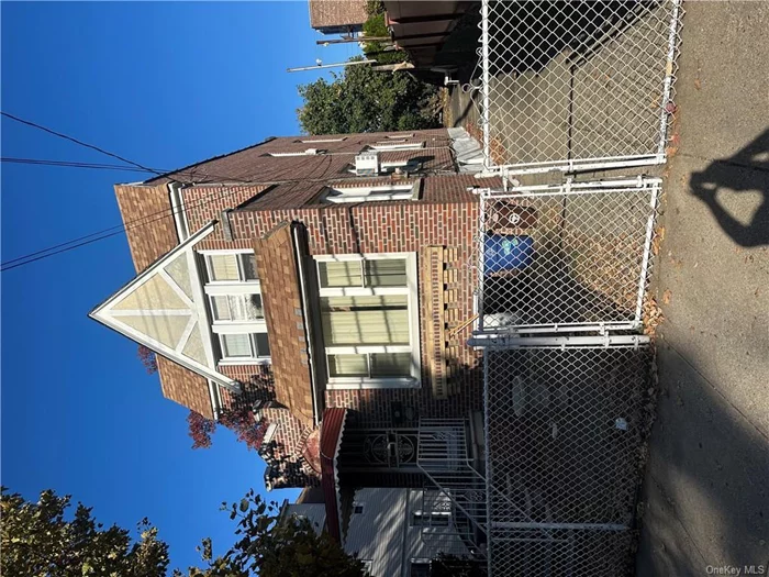 This listing highlights a beautiful detached brick colonial home in the Morris Park area of the Bronx. The property features: - Lot size: 25x100 - 3 bedrooms and 3 baths - Hardwood floors throughout - Spacious kitchen and large living/dining area with a sunroom - Finished walkout basement with a separate entrance, offering potential for an additional bedroom and a full bath - Ample backyard suitable for gardening - Long driveway for 2/3 car parking, Conveniently located, it&rsquo;s just a short walk to local schools (PS-83, PS-498, and a charter school) and the Morris Park subway station (5 Train). The home is being sold AS IS, and with its attractive features and prime location, it&rsquo;s expected to sell quickly.