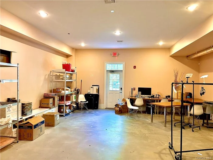 Clean, dry, air conditioned storage space. 1000 square feet. High ceilings. Direct level access to parking lot. New construction space ideal for art storage, etc.