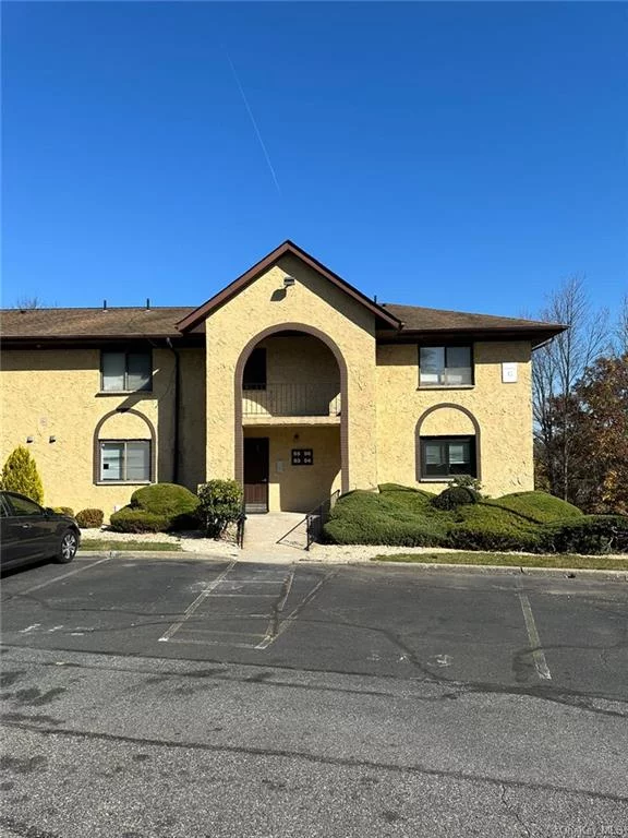 3bath and 2 bed Condo in desired central location in Nanuet. Main level has two beds and one bath. Sub-main level has one bed and one bath. Tenants get two parking spots but no commercial vehicles are allowed. Pets may be allowed but limited. Credit and Backgrounds required. First month rent, one-month security deposit, and agent fee required at signing of the lease. Available now. Landlord is fixing the heating now.