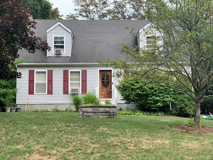 COME HOME TO THIS SPACIOUS 4 BEDROOM CAPE COD SITUATED ON .97 ACRES.THIS PROPERTY OFFERS SPACIOUS ROOMS, LOTS OF STORAGE SPACE, LARGE CLOSETS, A FULL SIZE ATTIC, BRIGHT EAT-IN KITCHEN WITH LARGE PANTRY. GOOD SIZE DECK OUT BACK, GREAT FOR ENTERTAINING-OVERLOOKING A WELL LANDSCAPED BACKYARD., Level 2 Desc:BDRM, BDRM, WALK IN CLOSET, EQUIPMENT:Carbon Monoxide Detector, Smoke Detectors, Basement:Garage Access, InteriorFeatures:All Window Treatments, Electric Dryer Connection, Sliding Glass Doors, Washer Connection, AboveGrade:1940, FLOORING:Ceramic Tile, Vinyl, Heating:Zoned, Below Grnd Sq Feet:400, Level 1 Desc:EIK, LIV, BTHRM, BDRM 1, BDRM 2, , ROOF:Asphalt Shingles, FOUNDATION:Block