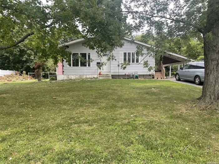 beautiful 3 bedrooms ranch in North Brentwood , full finished Basement, recently renovated , new roof , new Central AC , new kitchen , new bathrooms ,  3 new windows , new siding will be done by closing, Additional information: Appearance:MINT, Separate Hotwater Heater:1