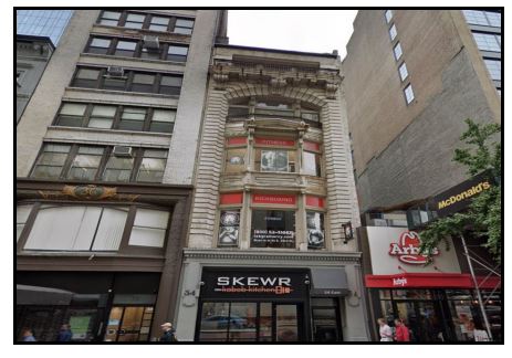 Size: 1,608 SF— 5th Floor

Ceiling height: Approx. 11 ft
Currently: Vacant
Possession: Immediate
ADDITONAL INFORMATION :
 Steps from Madison Square Park
 Located near the 6, R & W trains
 High foot traffic area

 Info@646.339.0280
