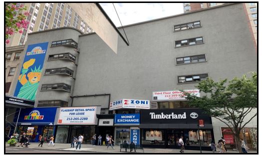 ADDITONAL INFORMATION :
 High foot traffic area
 In close proximity to the B, D, F, M, N, Q, R & W trains
 Multiple lobby entrances
 Potential for private dedicated 33rd street entrance
 Adjacent to the Empire State
building