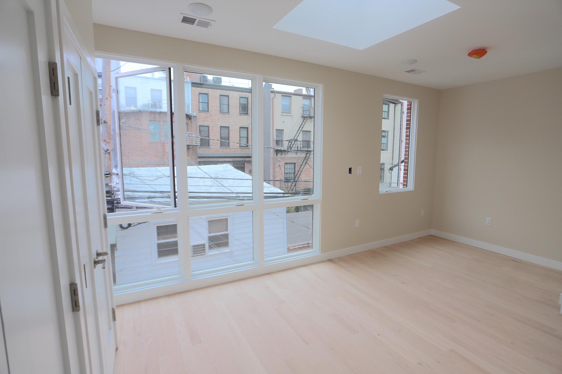 AVAIL 5/1 - Prime Court Street Carriage House location in Hoboken. Brand new construction, Duplex with 3 bed 3 bath, and 1 car parking indoor included. Great natural lighting, SS appliances, hardwood floors, dishwasher, washer/dryer, and private backyard. Tenant pays all utilities including water and sewer. Close to all mass transit to NYC, shopping, nightlife, parks, schools, houses of worship, and so much more! Schedule a viewing today! 