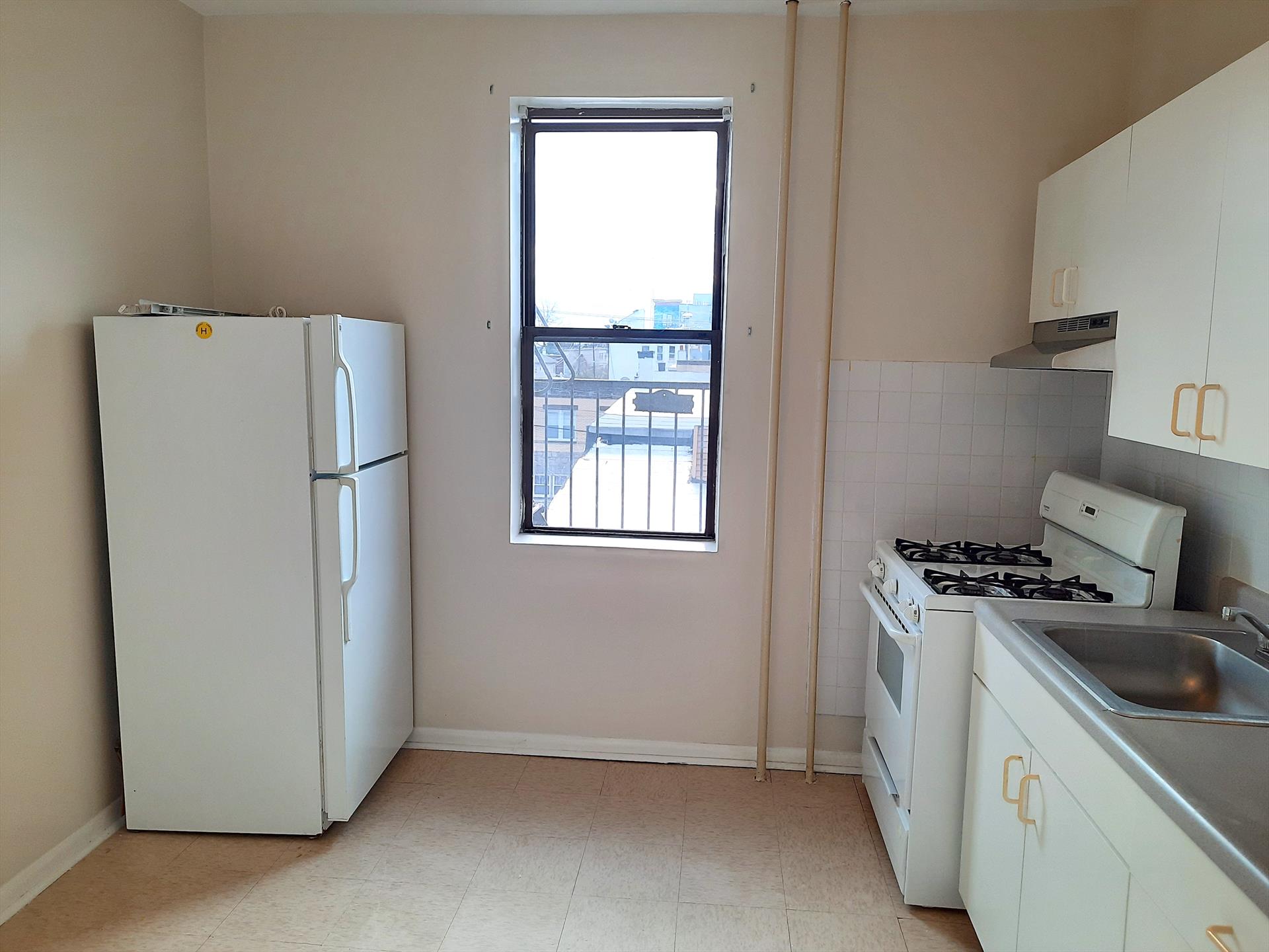 Move into this charming North Bergen 1 bedroom condo rental located at 7111 Palisade Avenue.  Features: great natural light, hardwood floors throughout, eat-in kitchen with refrigerator and gas stove, living room (12' x 12.4'), separate bedroom that can easily accommodate a Queen bed (11.5' x 11'),  ample closets, full bathroom with tub, HEAT AND HOT WATER INCLUDED!, 3rd floor of a walk up, laundry room in basement, solid Pre-war brick building, close to Bergenline Avenue commercial district, restaurants, shopping, parks, and public transportation to NYC.  No pets.  Available April 15th, 2023.  To make this lovely rental yours: $1575 (1st months rent) $2363 (security deposit), $1575 (broker fee), $65 (credit report per adult).  Tenants must have great credit history and verifiable income.  Call Victor Alicea (Liberty Realty) at 917-617-9906 (m) or 201-610-1010 ext. 321.  Se habla Espanol.  