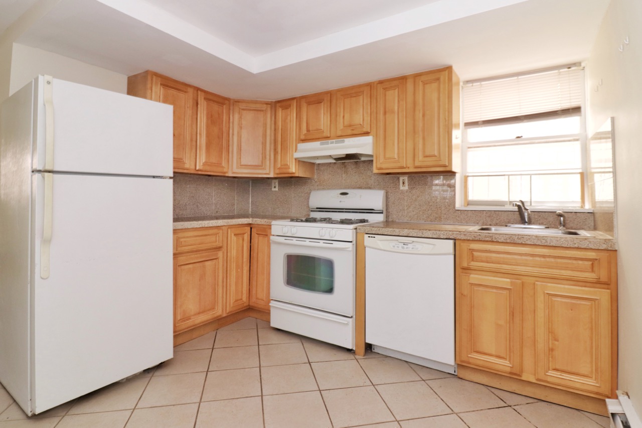 Great location near Grove St PATH - This two bedroom apartment is located on the corner of 5th St and Grove St (aka Manila Ave). Features dishwasher, washer/dryer, granite countertops, gas stove. Both bedrooms will fit queen sized beds. Just a short walk to the PATH and also to Hamilton Park. Available August 2nd!