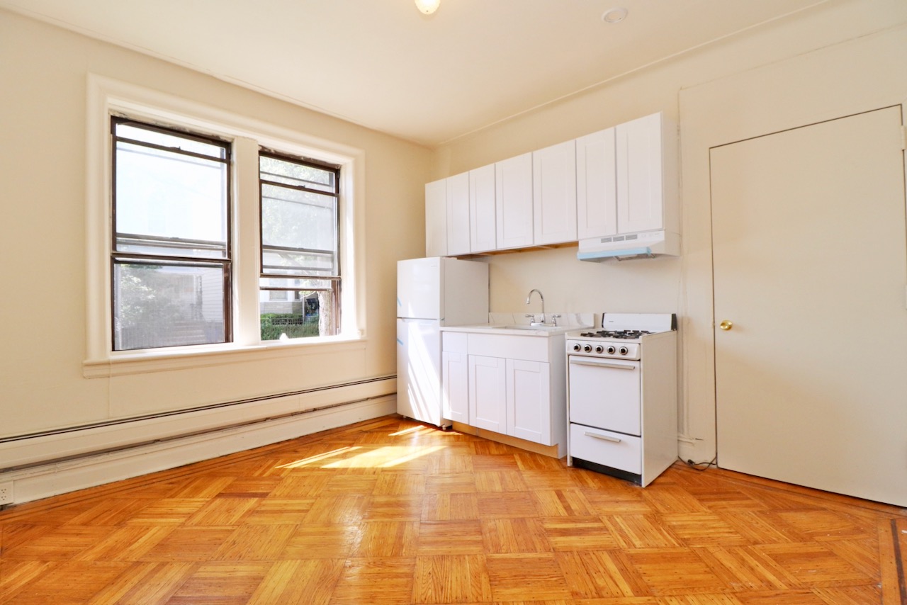 Amazing location on Ogden Ave, adjacent to Riverview Fisk Park. South facing NYC views from this apartment. This charming, pre-war apartment features hardwood floors good natural light. Newer kitchen with white shaker cabinets, quartz countertop, and matching white appliances. Laundry in building. Living right next to the park is amazing especially with the seasonal weekly farmer's markets. Plenty of street parking. Close to Congress St light rail and direct NYC bus. Available August 1st! Sorry, no dogs. Ask to see the virtual tour!