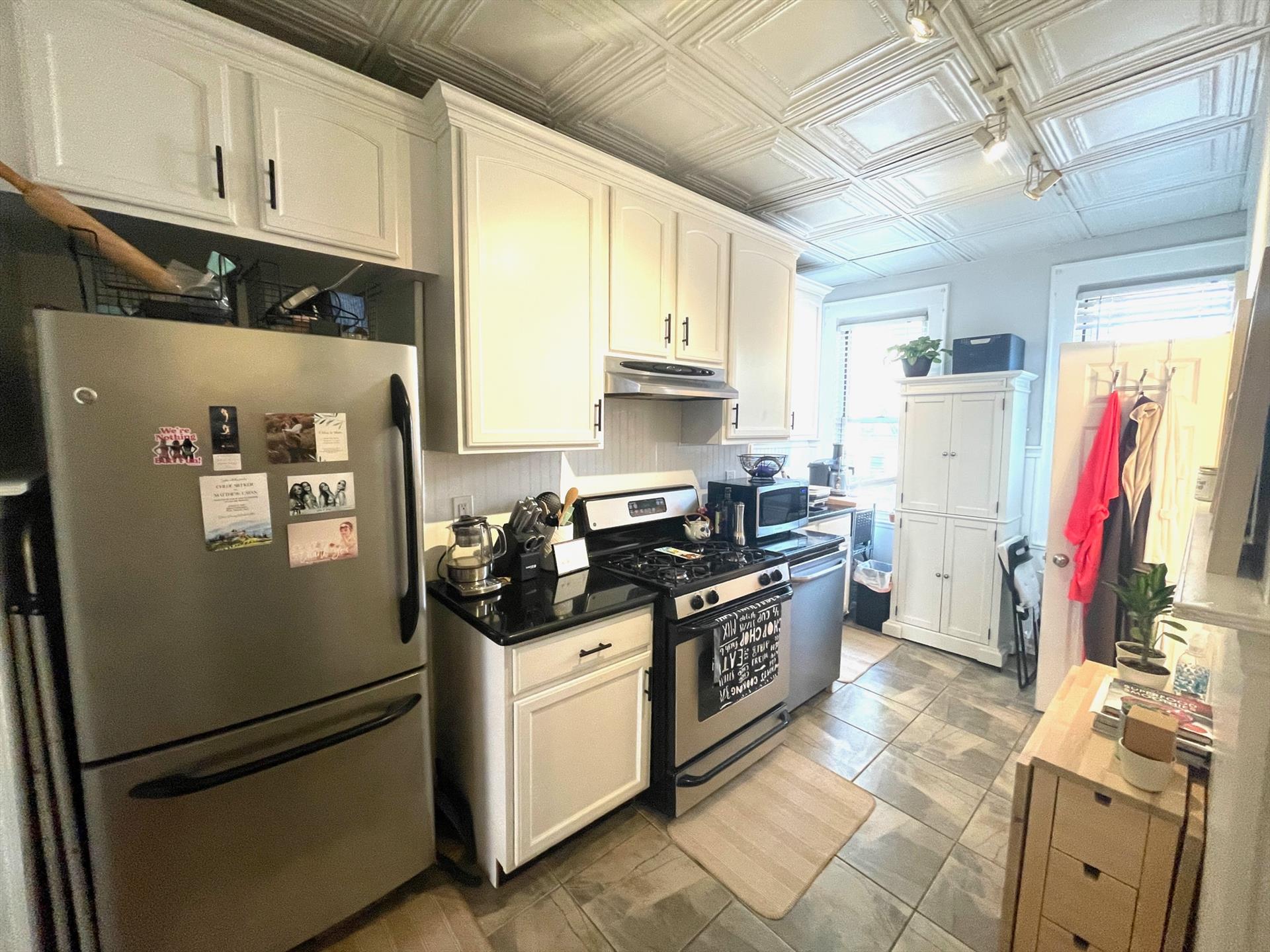 Beautiful one bedroom in the heart of Hoboken! Unit features nice spacious bedroom, hardwood floors, stainless steel appliances including dishwasher! Unit is available between 8/1 - 9/1. Tenant pays broker fee of 10% of annual rent.