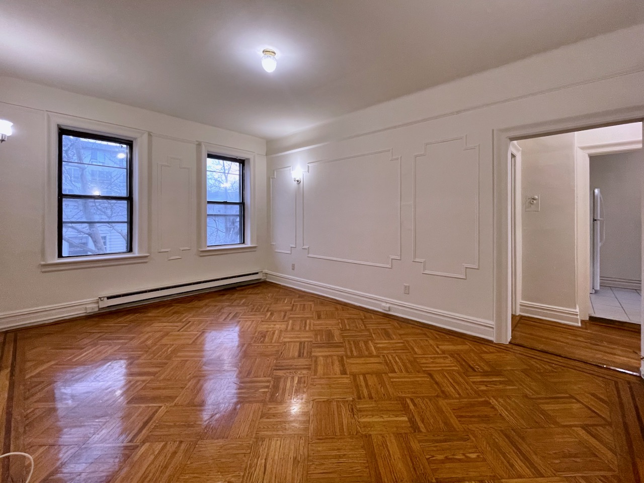 Amazing location on Ogden Ave, adjacent to Riverview Fisk Park. This charming, pre-war apartment features hardwood floors and wall sconce lighting. Laundry in building. Living next to the park never gets old. Plenty of street parking. Close to Congress St light rail and direct NYC bus. Sorry, no dogs! Available ASAP!