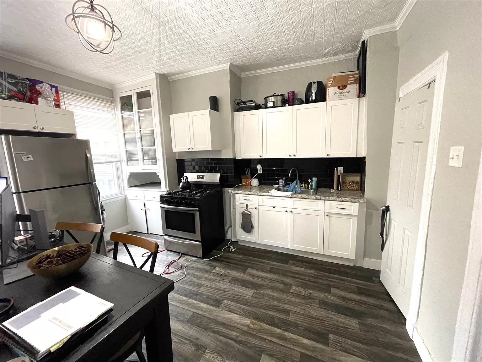 Centrally located 1 bedroom apartment! The apartment features hardwood floors, eat-in kitchen with stainless steel appliances. Rent includes heat and hot water. Tenant pays broker fee. No laundry in building. Available 2/1/24. Terrific midtown location!